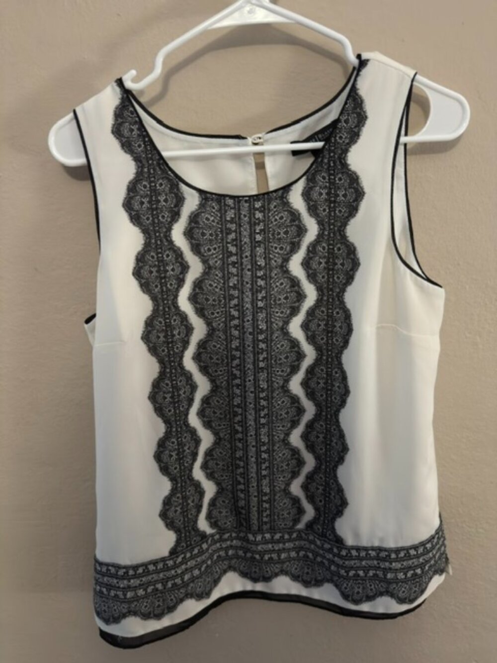 Womens' White House/Black Market blouse